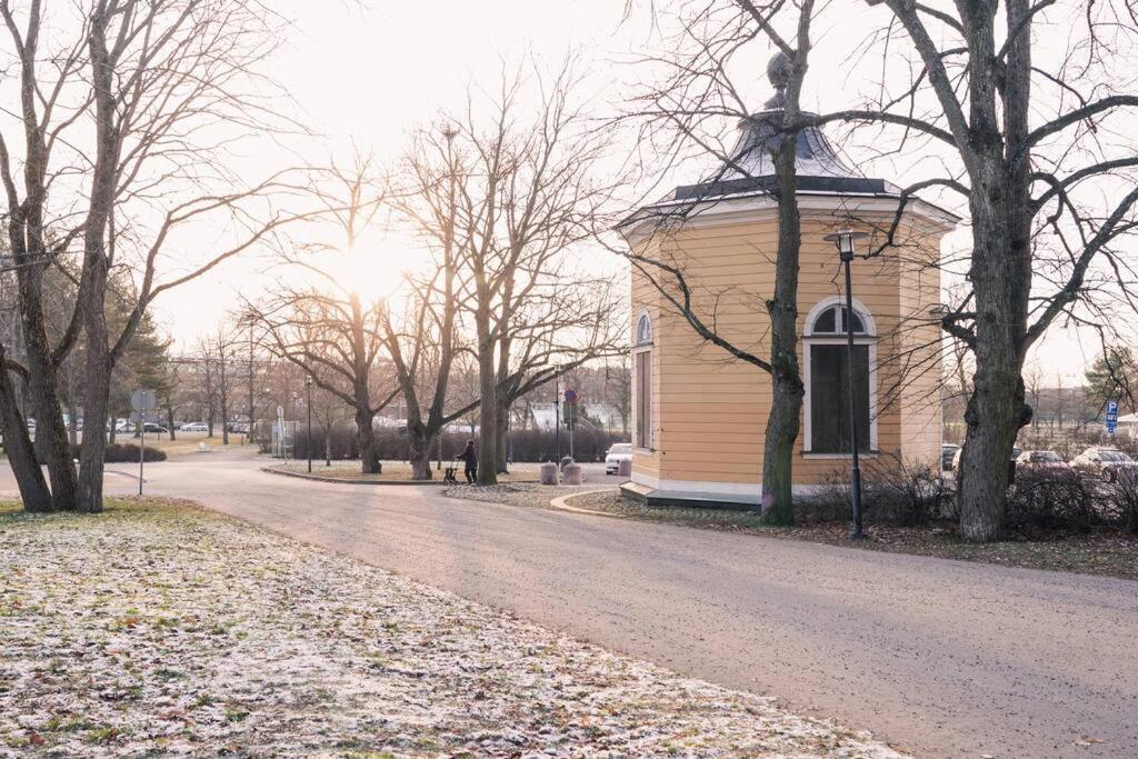 Wonderful Studio Apartment Turku Buitenkant foto